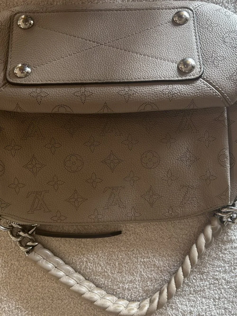 AUTHENTIC Louis Vuitton Mahina Babylone Chain BB Galet